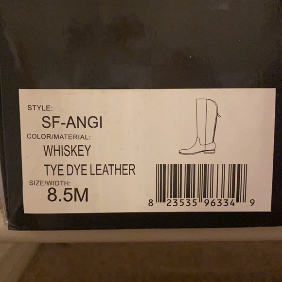 BRAND NEW - Saks Fifth Avenue Knee Boots w/Box - Picture 5 of 5